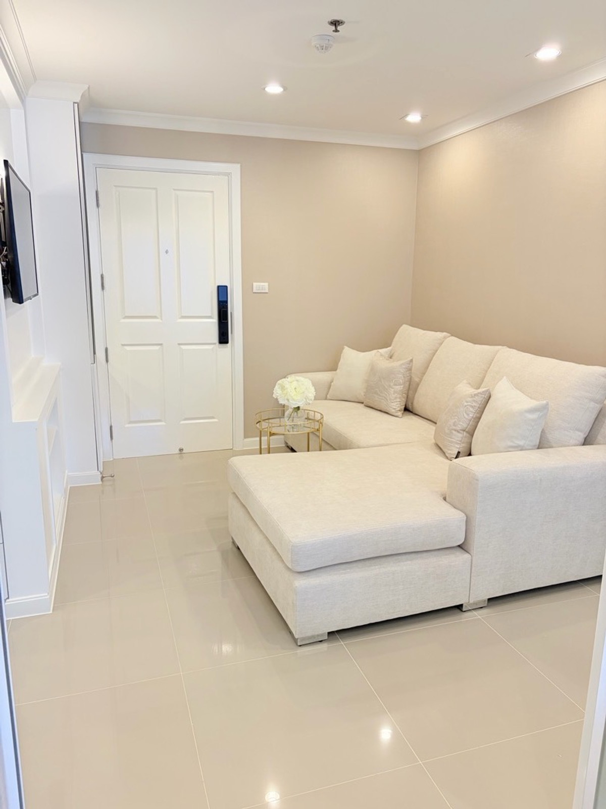 ขายคอนโดพระราม 9 เพชรบุรีตัดใหม่ RCA : ขายคอนโด Lumpini Place Rama 9
✨ 1 ห้องนอน | 37 ตร.ม