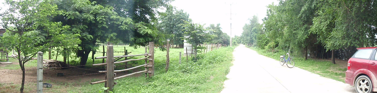 For SaleLandTak : Land for sale, 5.5 rai, can be divided, next to the Ping River, Nong Bua Nuea Subdistrict, Mueang District, Tak Province, near the new bridge beside the Ping River.