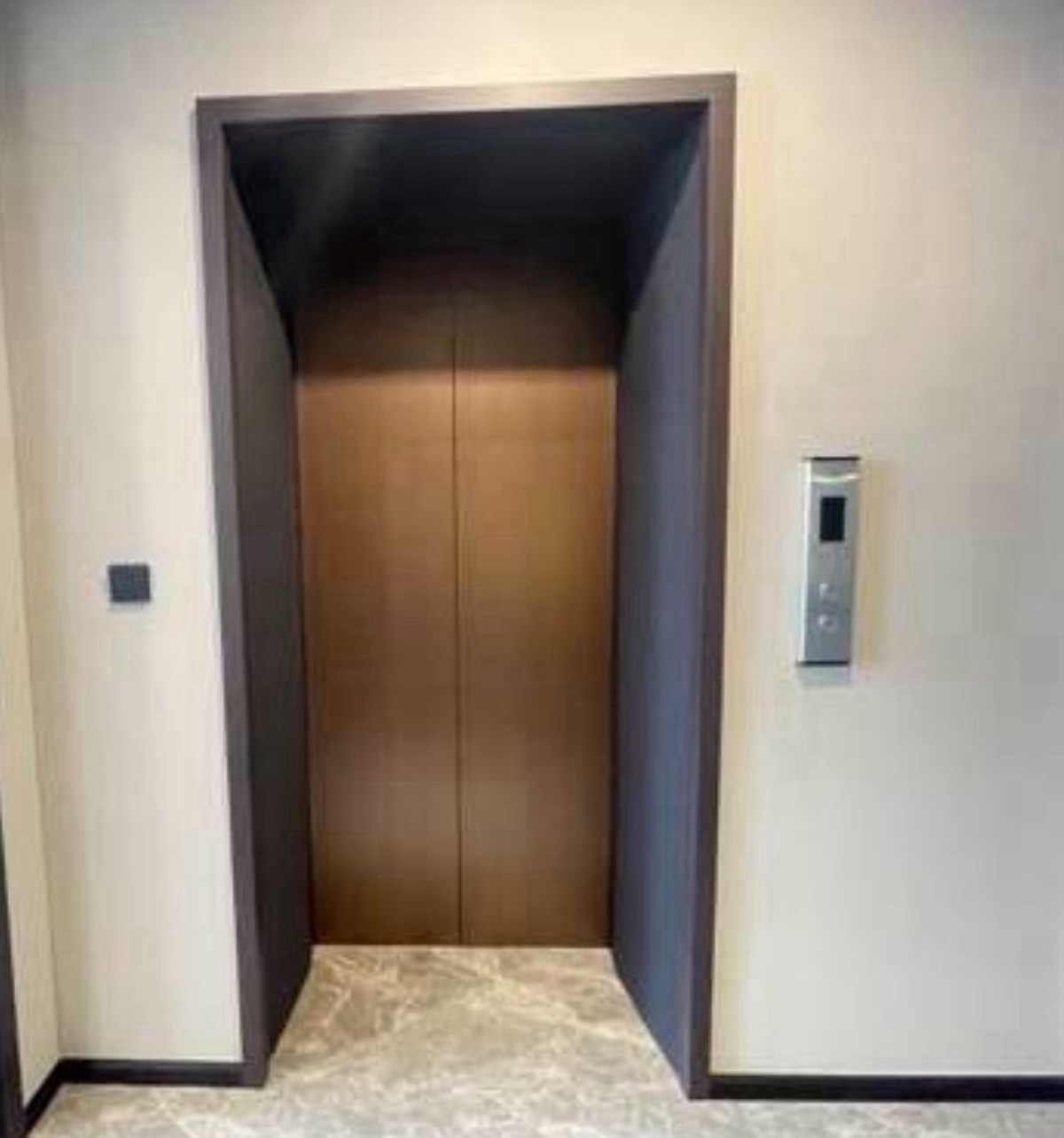 ให้เช่าคอนโดสุขุมวิท อโศก ทองหล่อ : for rent | AESTIQ Thonglor New Luxury residencen