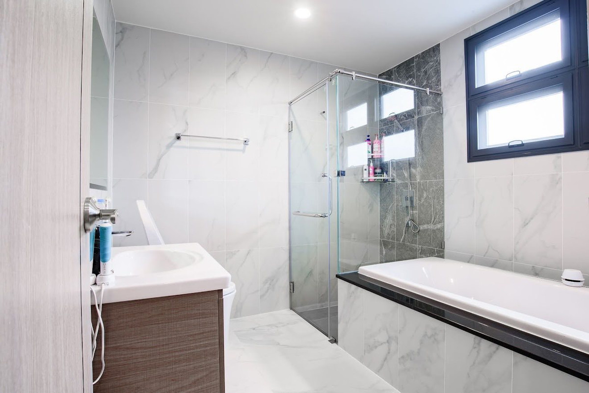 For SaleHousePattaya, Bangsaen, Chonburi : Supalai Park Ville Pattaya for sale | 2-story detached house, wide area, with furniture.