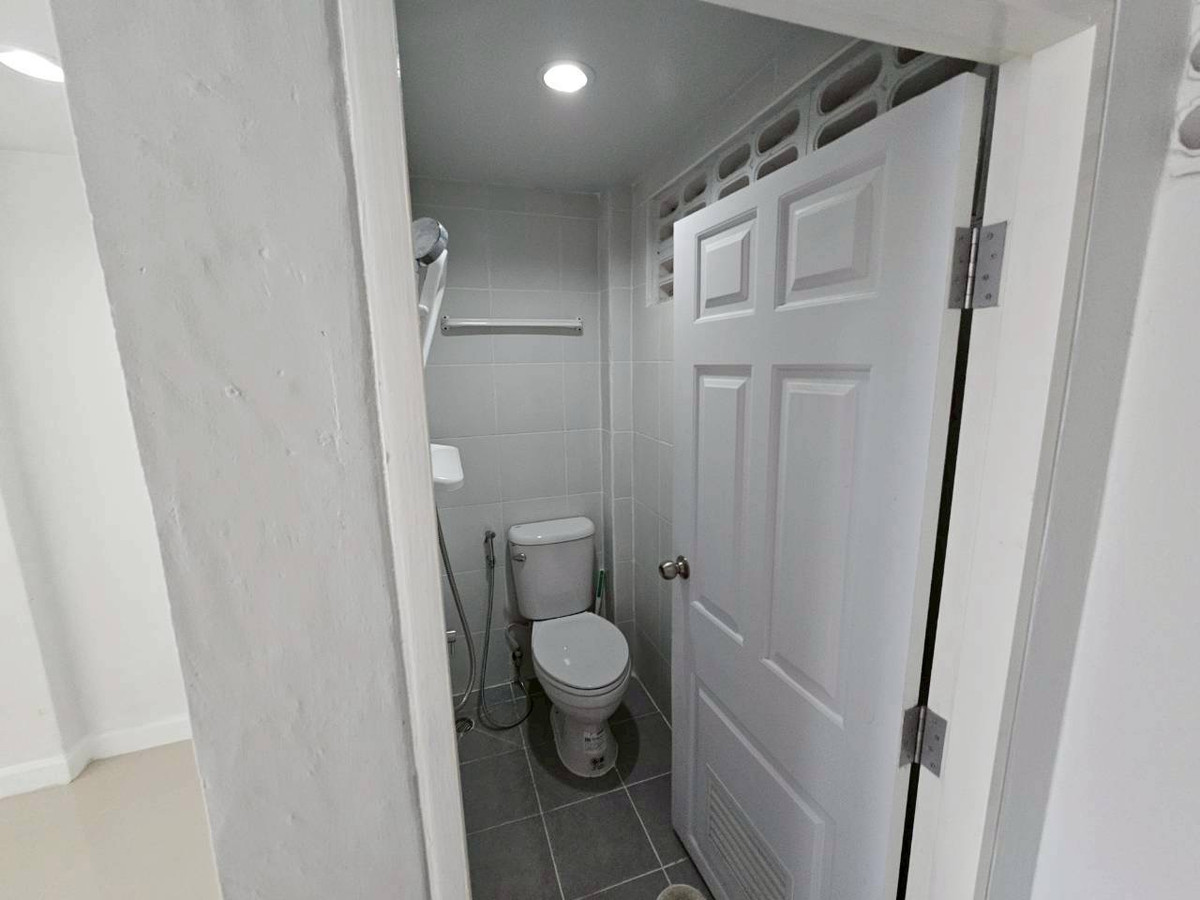 ให้เช่าบ้านนวมินทร์ รามอินทรา : ให้เช่าบ้านเดี่ยว เรสซิเด้นซ์พาร์ค ชวนชื่นซิตี้  4 ห้องนอน 4 ห้องน้ำ จอดรถ 2 คัน 