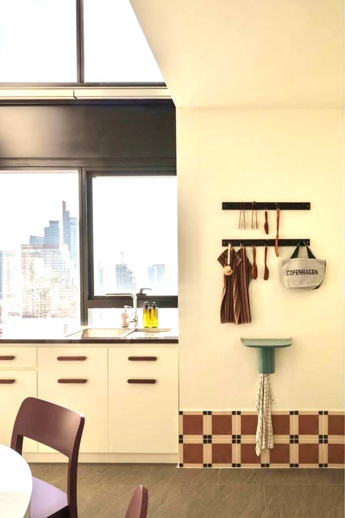 ให้เช่าคอนโดสีลม ศาลาแดง บางรัก : ให้เช่า คอนโด  The Lofts Silom  2 ห้องนอน  122 ตร.ม. ห้องใหม่ เพิ่งตกแต่งเสร็จโดย Designer 