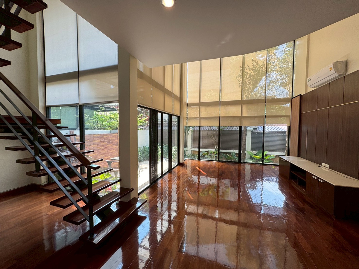 For RentHouseSukhumvit, Asoke, Thonglor : House for Rent – 3 Bedrooms, Walking Distance to BTS Phrom Phong & Emporium **NO CO-AGENT**