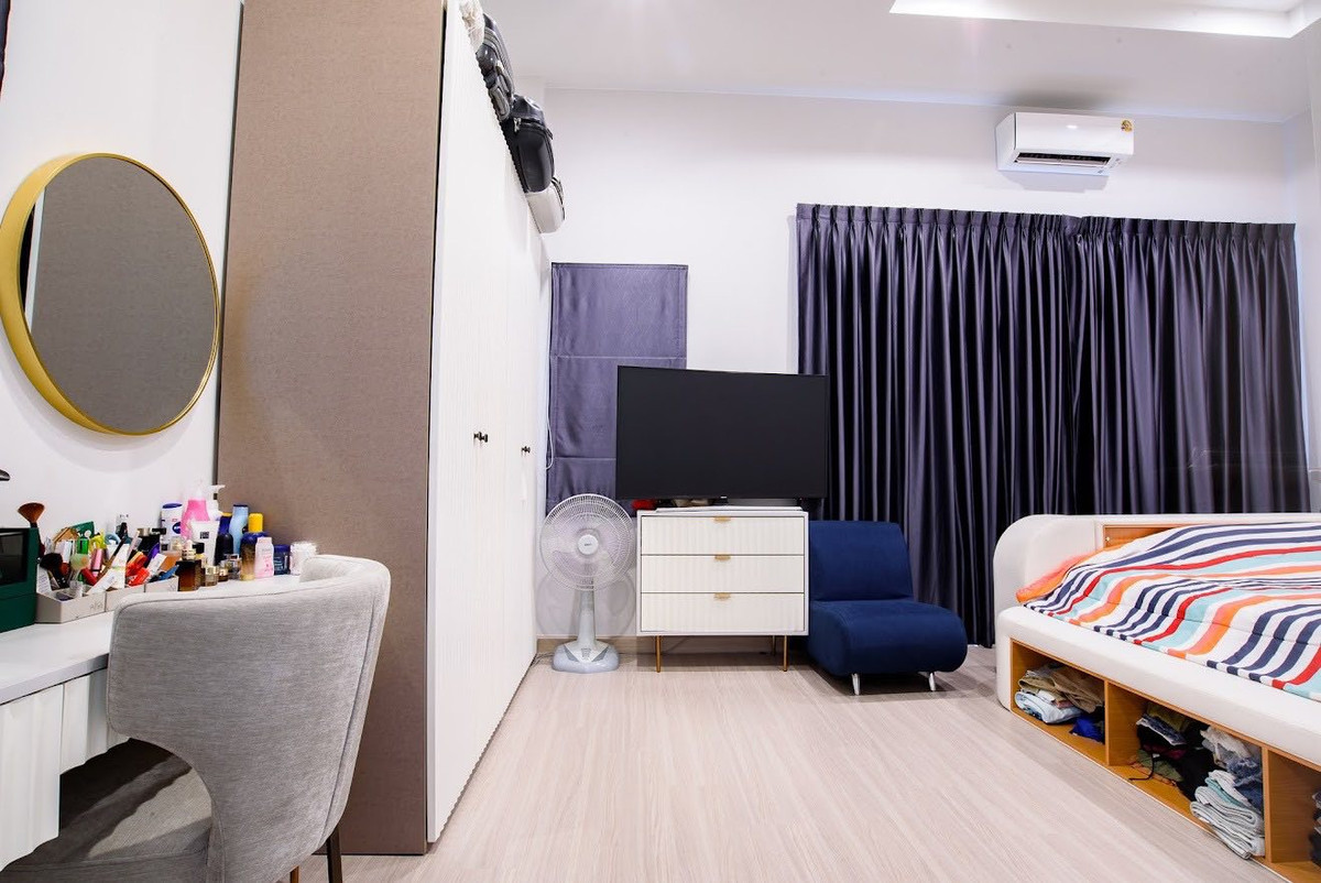 For SaleHousePattaya, Bangsaen, Chonburi : Supalai Park Ville Pattaya for sale | 2-story detached house, wide area, with furniture.