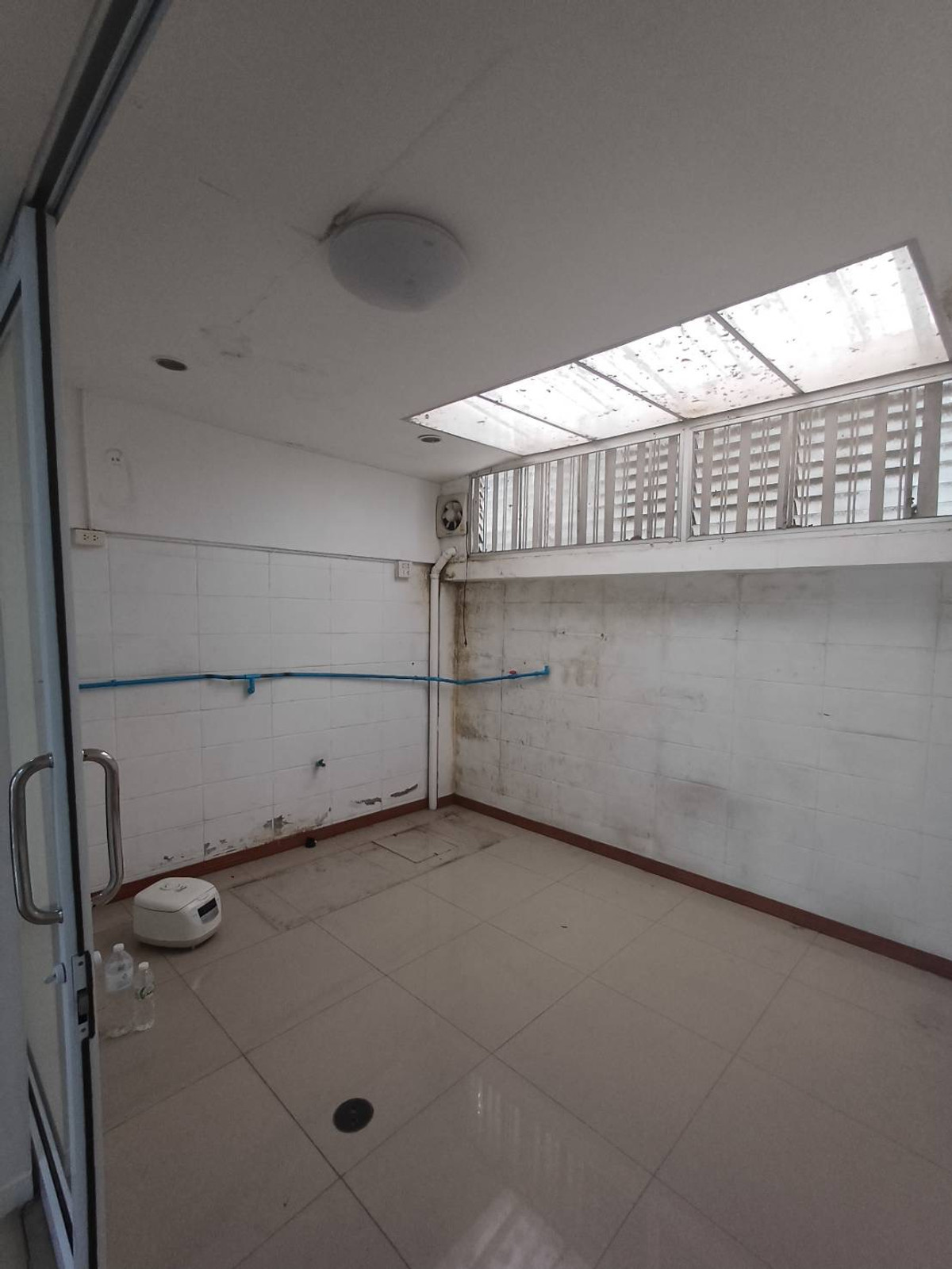 ให้เช่าอาคารพาณิชย์ปทุมธานี รังสิต ธรรมศาสตร์ : ตึก 4 ชั้นให้เช่า รังสิต-คลอง1 | ทำธุรกิจ + อยู่อาศัยได้ในที่เดียว  JSP City | เหมาะทำออฟฟิศ ร้านค้า ครบฟังก์ชัน