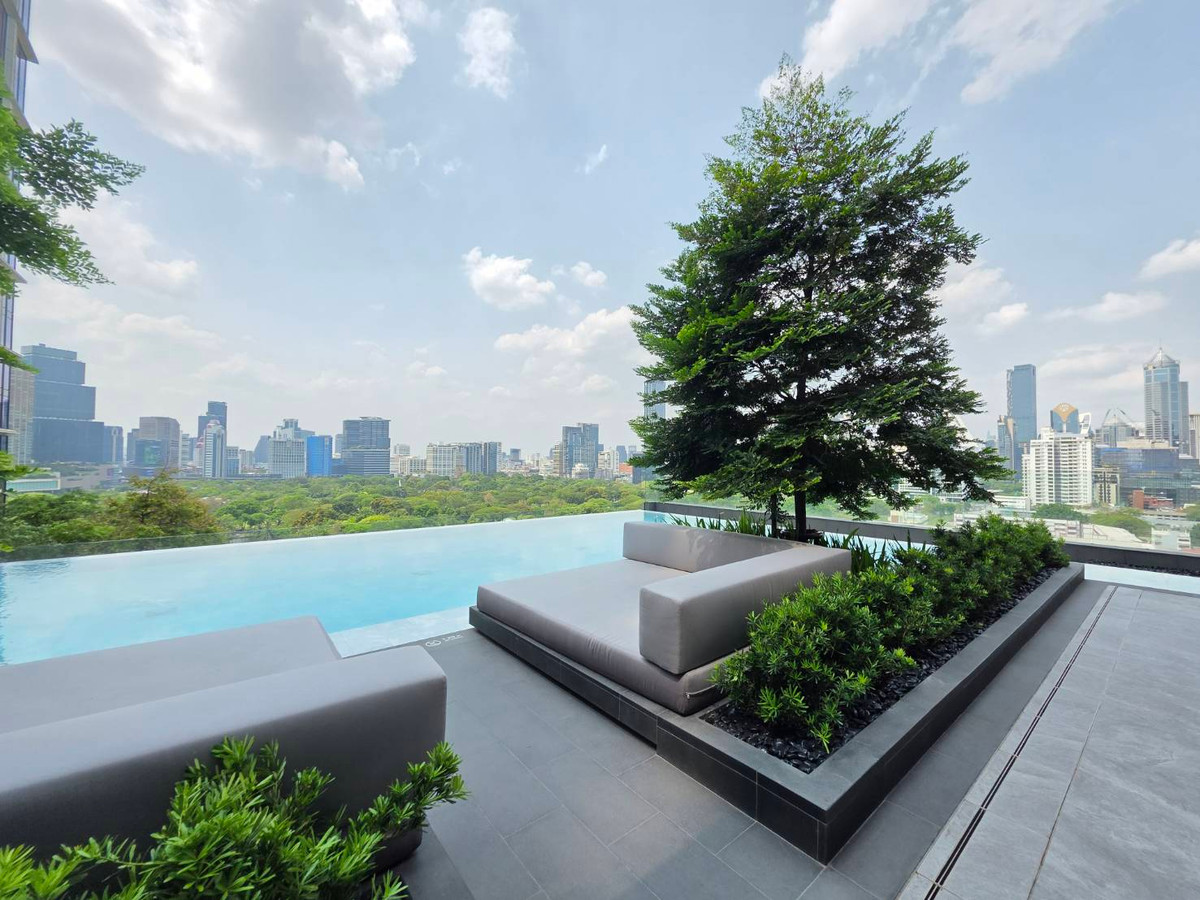 For SaleCondoWitthayu, Chidlom, Langsuan, Ploenchit : EI8HTEEN SEVEN: 3bed 3bath 173sqm. 72,000,000 Corner full lumpini view Am: 0656199198