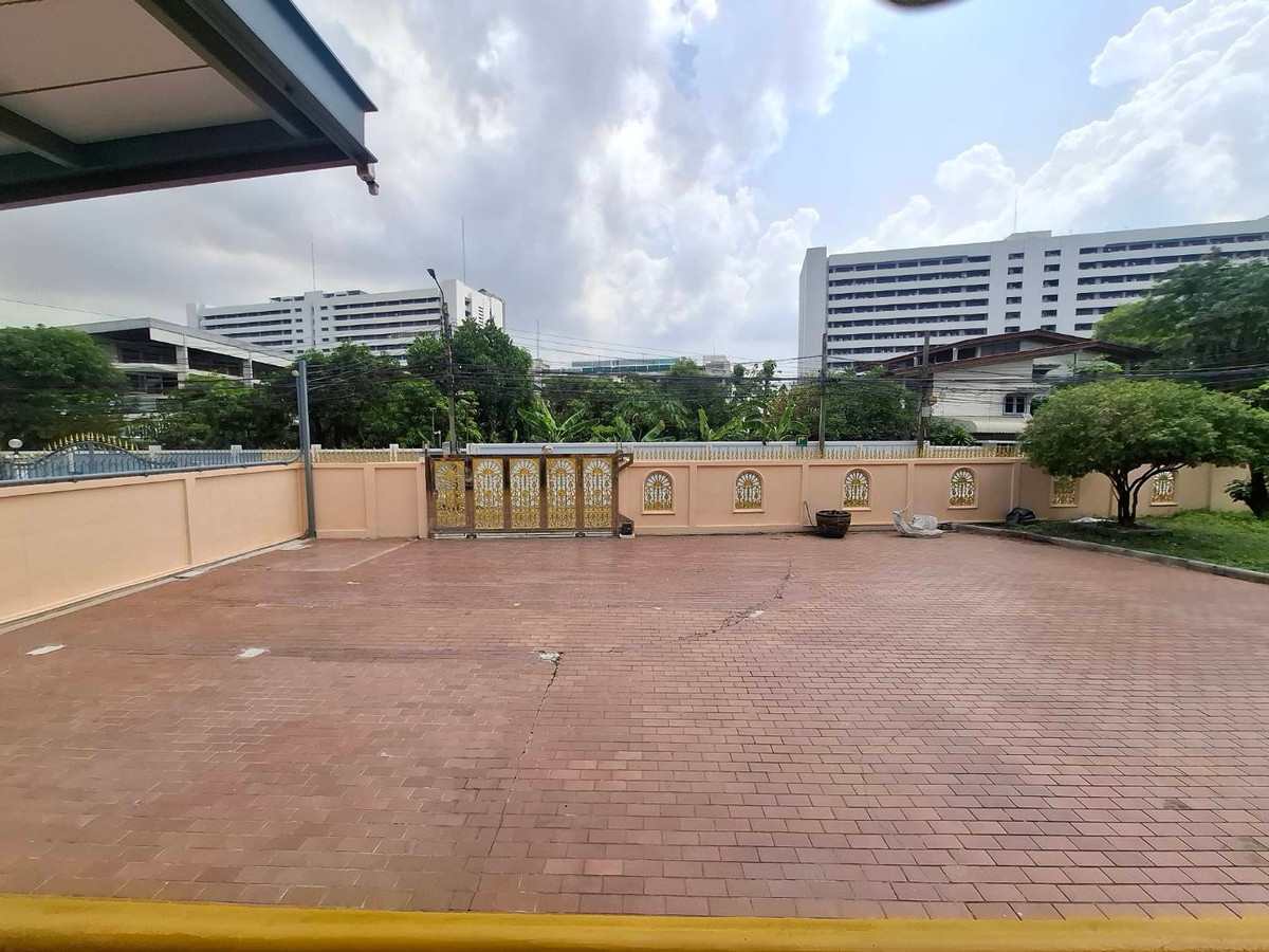 For RentHouseLadprao, Central Ladprao : 🏡 2-story detached house, Lat Phrao 15 area (not in the project)