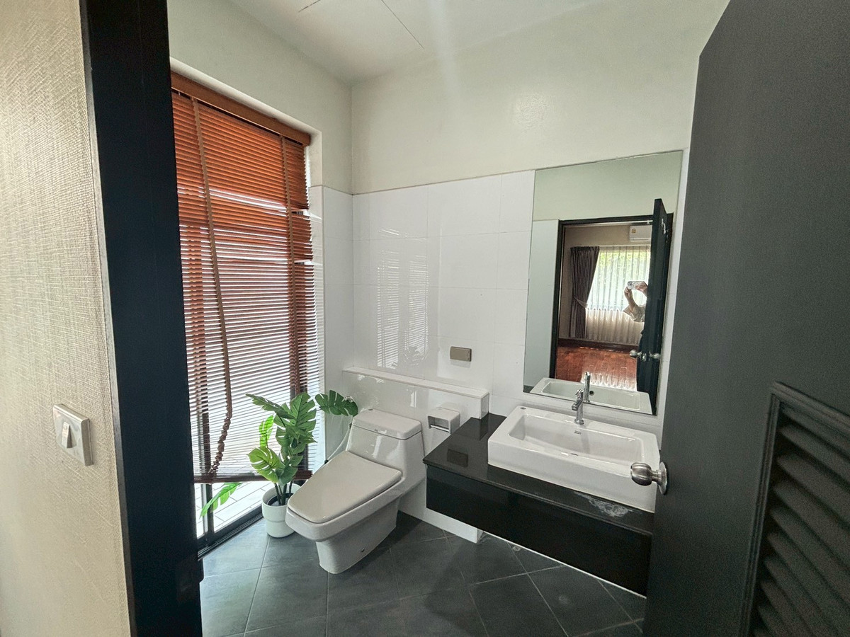 For RentHouseSukhumvit, Asoke, Thonglor : House for Rent – 3 Bedrooms, Walking Distance to BTS Phrom Phong & Emporium **NO CO-AGENT**