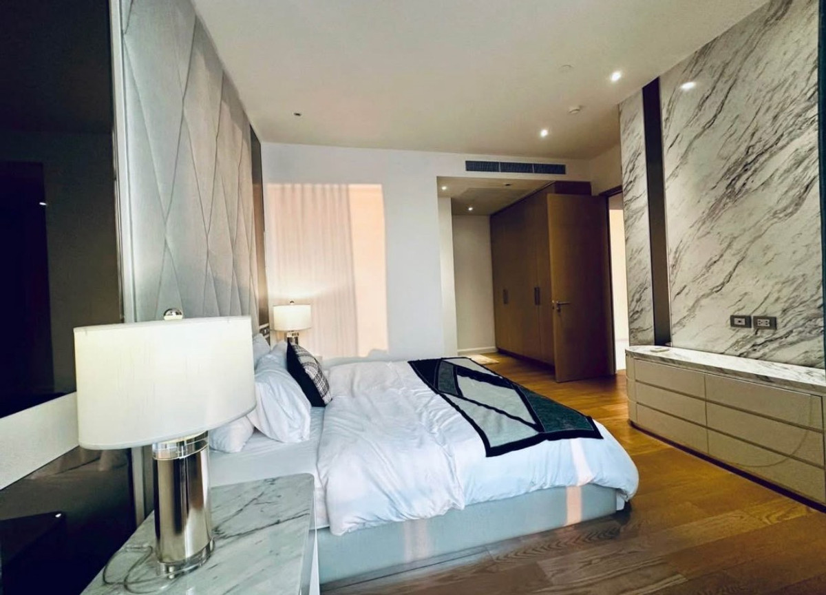 For RentCondoWongwianyai, Charoennakor : ⭐️ Magnolias Waterfront Residences ⭐️2 Beds 2 Baths, beautiful room, great view. Fully decorated, ready to move in.