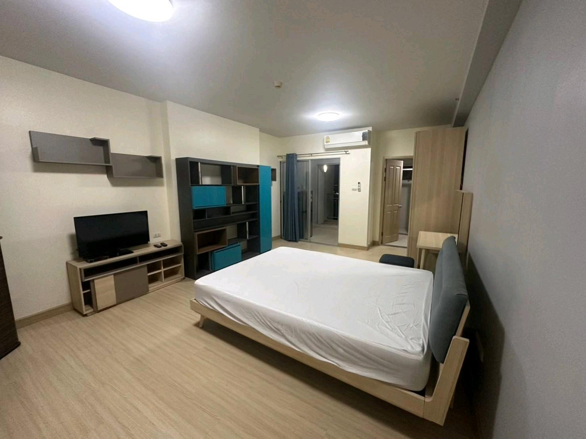 For RentCondoBang kae, Phetkasem : Condo next to MRT BangWa Interchange MRT, convenient travel, easy to find things to eat.
