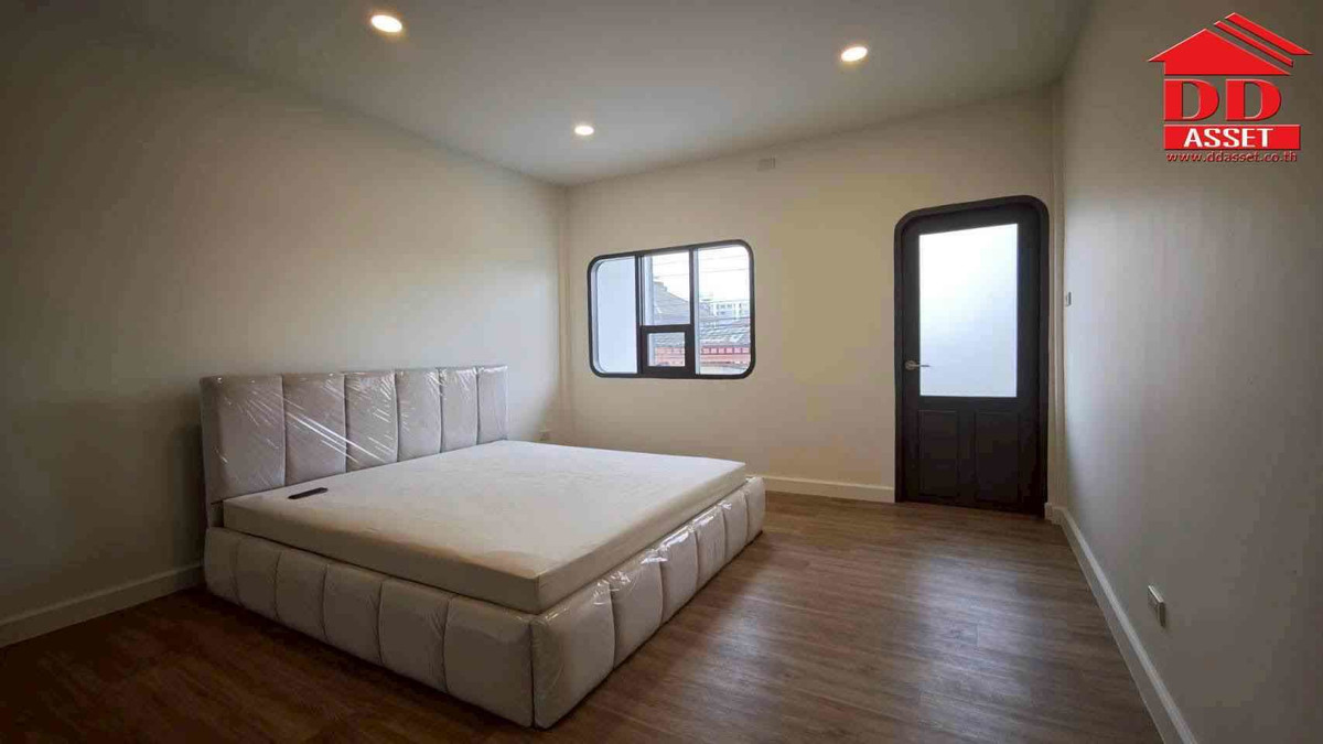 ทาวน์โฮมโชคชัย4 ลาดพร้าว71 : ขาย / ให้เช่า ทาวน์เฮาส์ 2 ชั้น โชคชัย 4 ซอย 55 รีโนเวทใหม่ เฟอร์นิเจอร์ครบ พร้อมอยู่ รหัสทรัพย์ : T8238