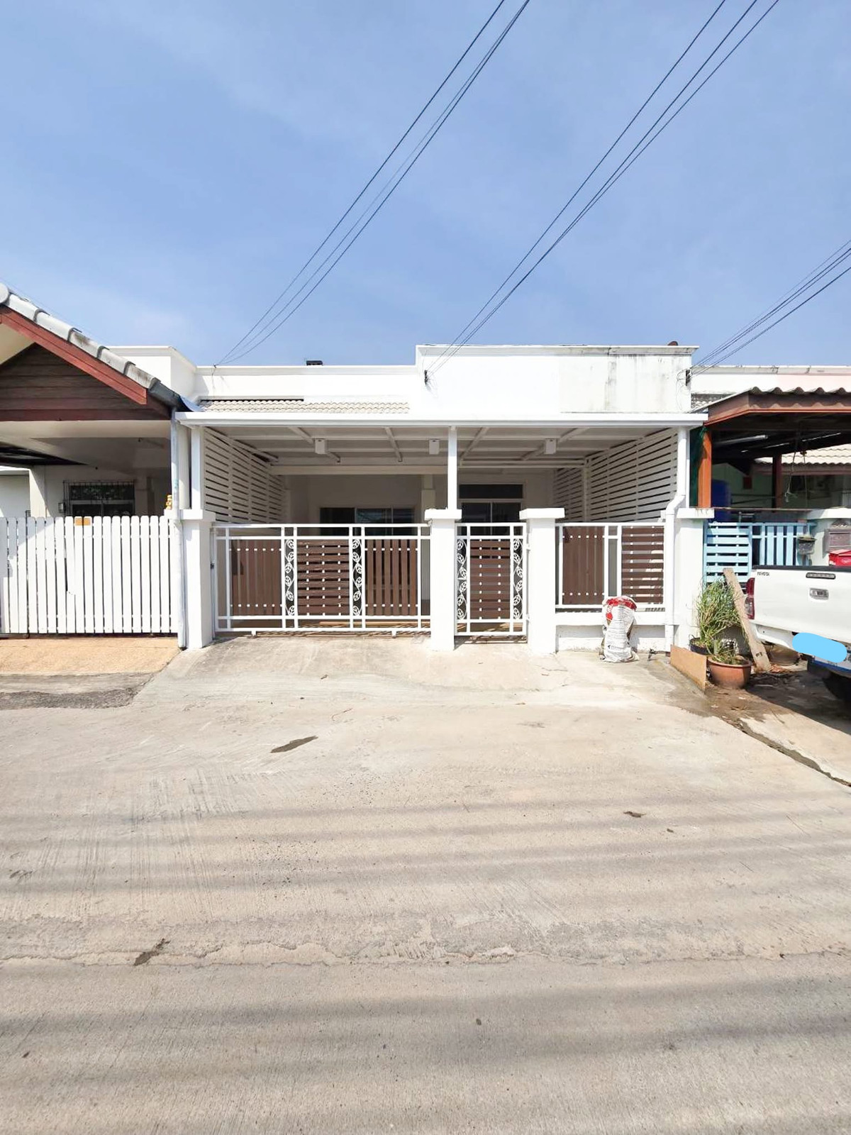 For SaleTownhomePattaya, Bangsaen, Chonburi : Ekthan Village / 2 Bedrooms (FOR SALE), Ekthan Village / 2 Bedrooms (FOR SALE) BEWN125