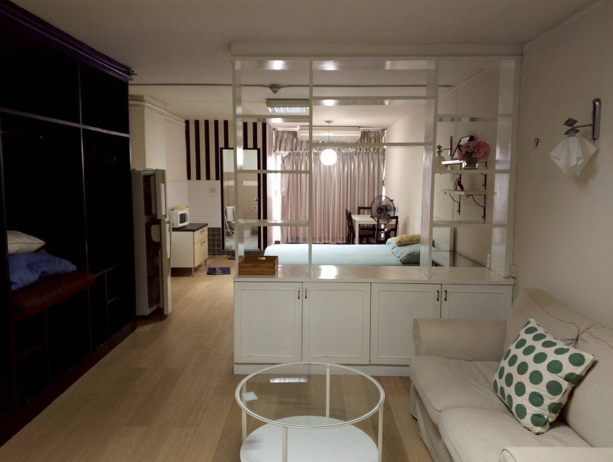 For RentCondoSathorn, Narathiwat : Condo for rent ITF Silom Palace, Silom area, size 50 sq m., near BTS Chong Nonsi.