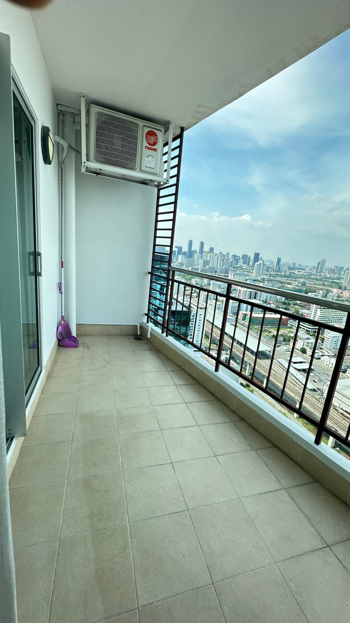 For SaleCondoRama9, Petchburi, RCA : Supalai Park Ekkamai - Thonglor / 2 Bedrooms (SALE WITH TENANT), Supalai Park Ekkamai - Thonglor / 2 Bedrooms (Sale with Tenant) NA012