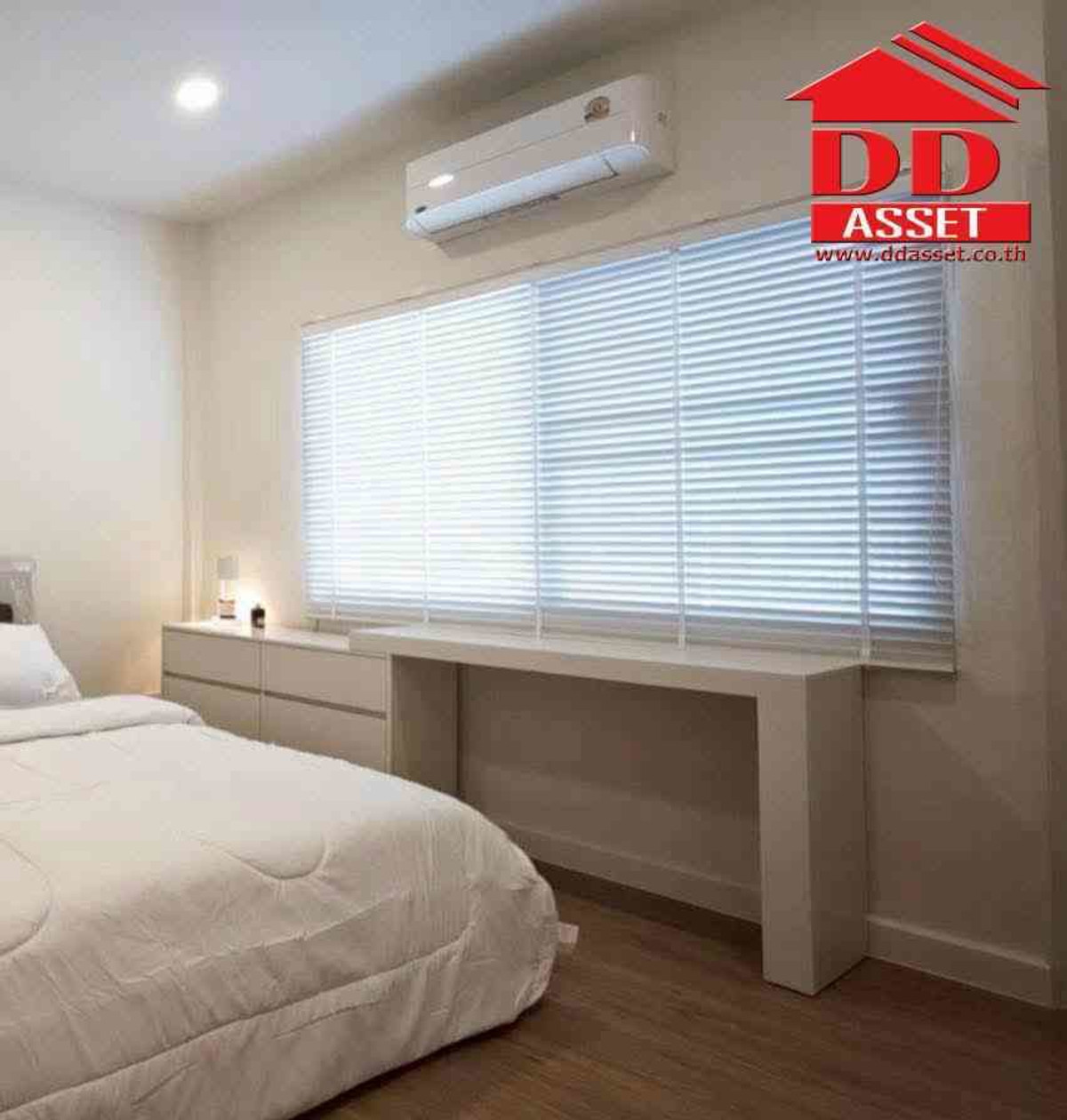 ทาวน์โฮมโชคชัย4 ลาดพร้าว71 : ขาย / ให้เช่า ทาวน์เฮ้าส์ 2 ชั้น รีโนเวทใหม่ โชคชัย 4 ซอย 38 หลังมุม Fully Furnished ลาดพร้าว  รหัสทรัพย์ : T8240