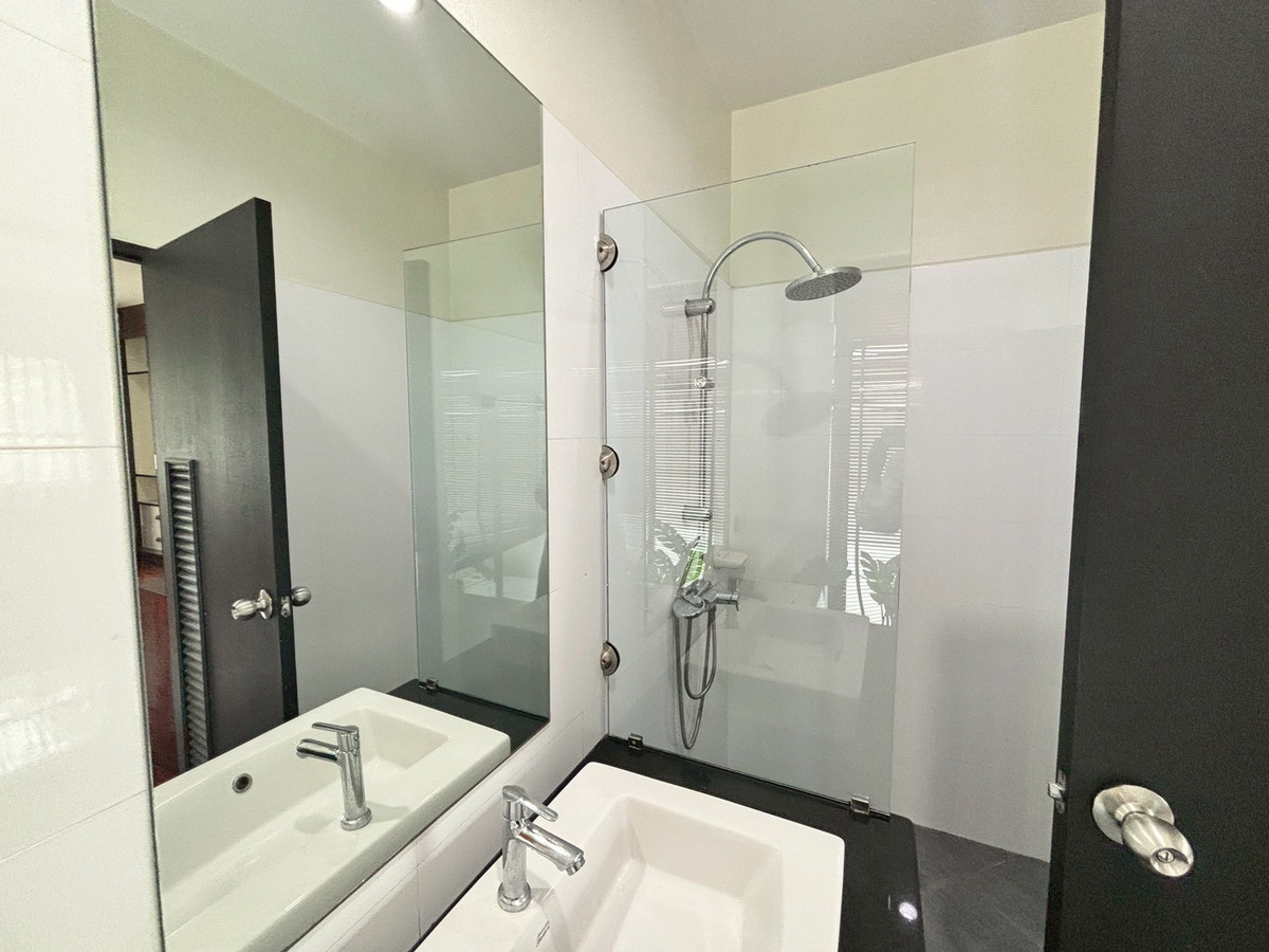 For RentHouseSukhumvit, Asoke, Thonglor : House for Rent – 3 Bedrooms, Walking Distance to BTS Phrom Phong & Emporium **NO CO-AGENT**