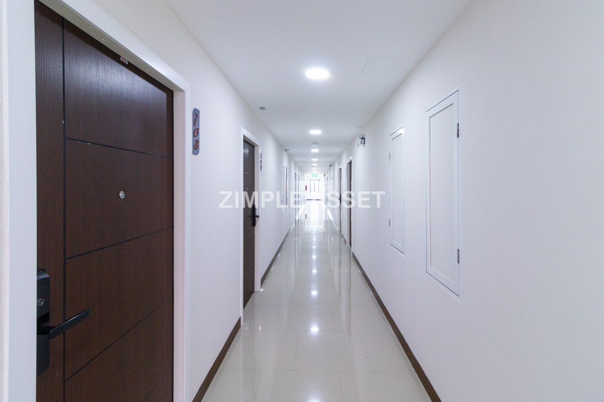 For RentSamut Prakan,Samrong : Line ID: @zimple_asset  Modern room apartment in Bang Phli, fully furnished with electrical appliances and great facilities Clean, secure, and conveniently located near shopping malls, community areas, and Bang Phli Industrial Estate.