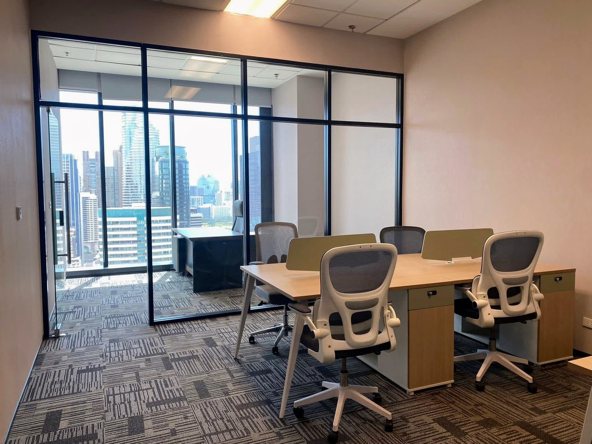 For RentOfficeWitthayu, Chidlom, Langsuan, Ploenchit : OK Space @PIER111 38sqm Serviced Office For Rent Opposite CentralWorld Ratchaprasong Near BTS Chidlom Pratunam Siam Paragon