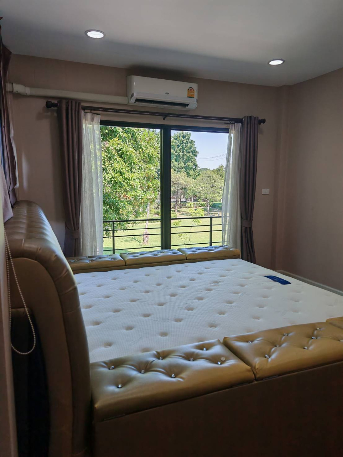 ให้เช่าบ้านนวมินทร์ รามอินทรา : ให้เช่าบ้านเดี่ยว ไลฟ์ บางกอก บูเลอวาร์ด รามอินทรา 65 (53 ตร.ว.) 4 นอน 3 น้ำ แปลงหน้าสวน พร้อมอยู่