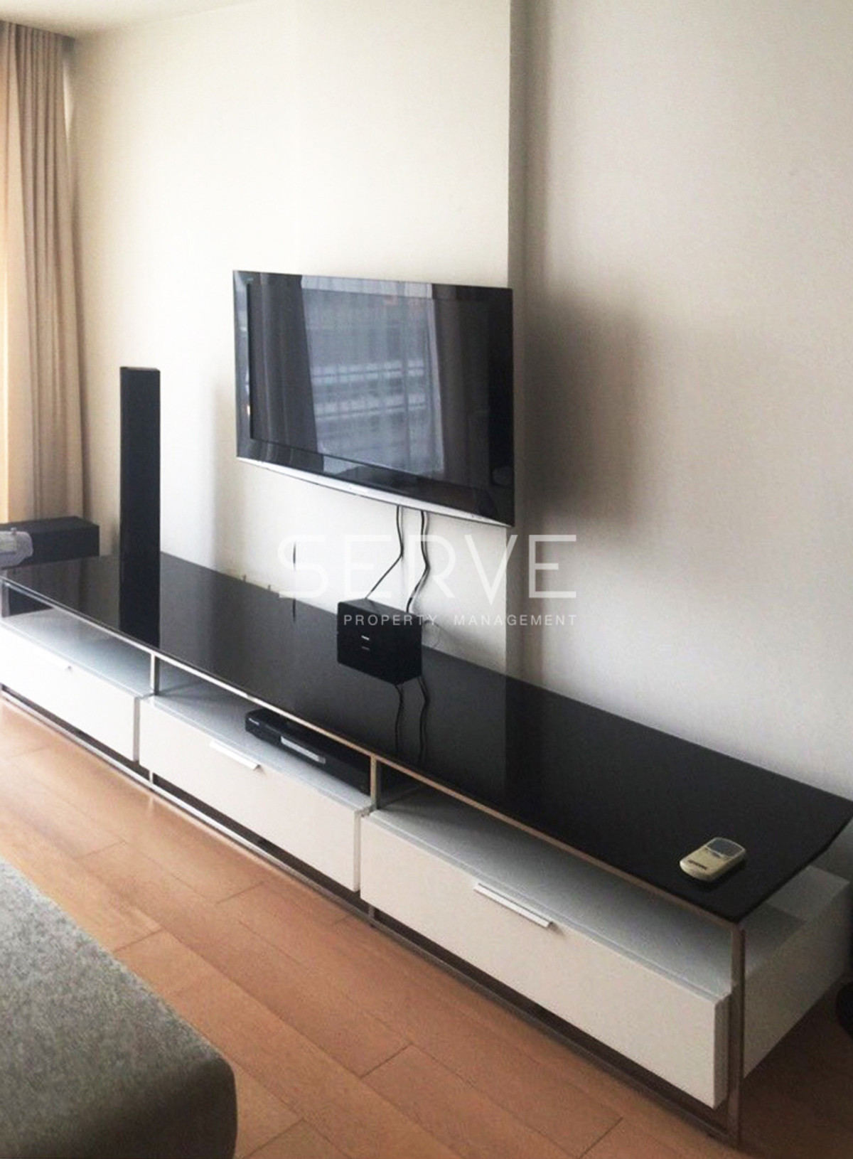 ขายคอนโดวิทยุ ชิดลม หลังสวน : 🔥183K/sq.m.🔥 - 1 นอน 49.13 ตร.ม. มีอ่าง บนทำเลดี ๆ ใกล้ BTS ราชดำริ และ MRT สีลม ติดสวนลุมพื้นที่เขียวขนาดใหญ่ ที่ Noble Ambience Sarasin / ขายคอนโด