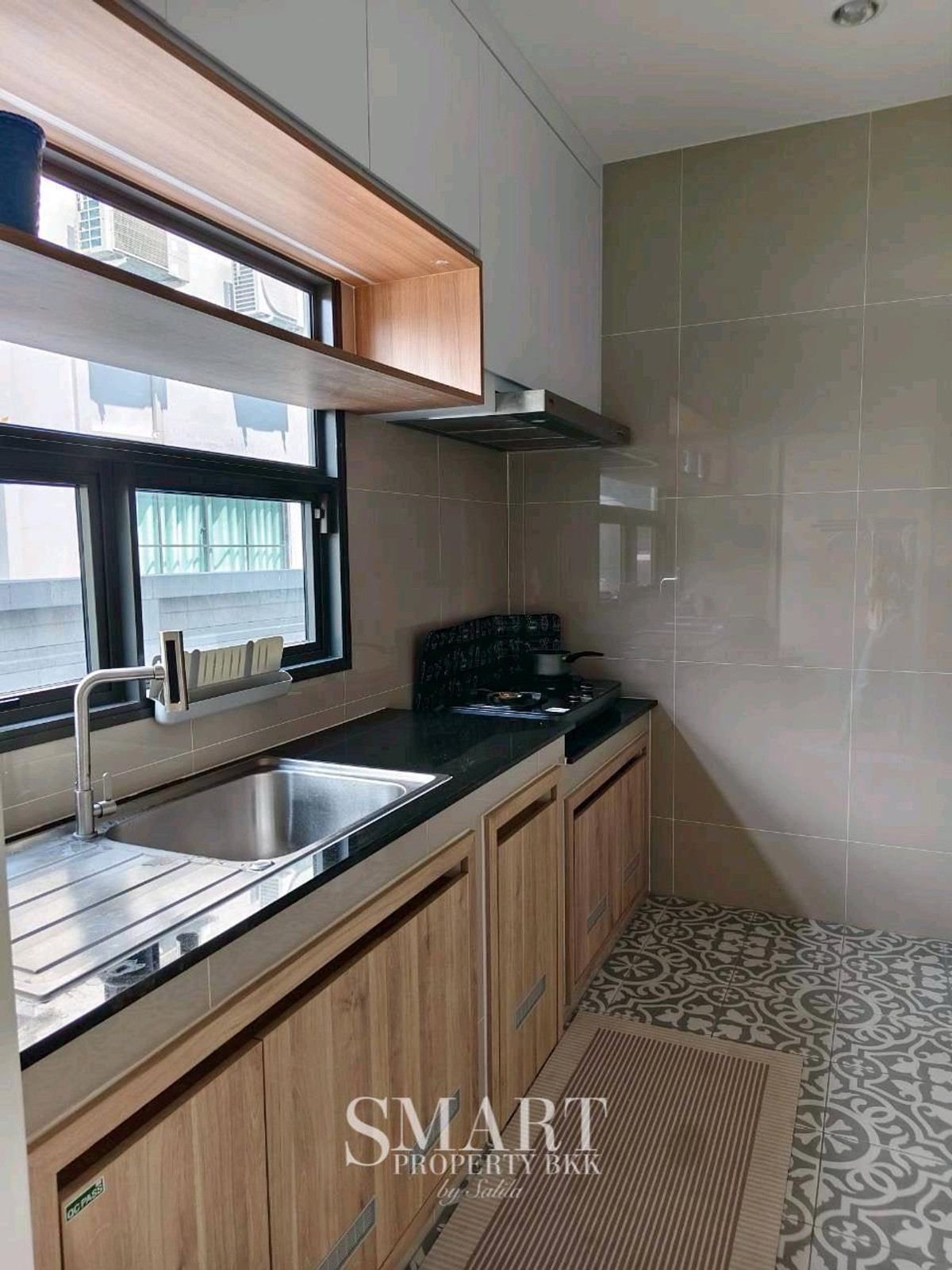 ให้เช่าบ้านปทุมธานี รังสิต ธรรมศาสตร์ : ✨ Luxury House for Rent – Saransiri Rangsit 2  หน้าบ้านไม่ติดใคร บ้านติด    solar cell  ช่วยประหยัดไฟ 
(สราญสิริ รังสิต 2 ใกล้ทางด่วนบางพูน-รังสิต  ใกล้ฟิวเจอร์พาร์ครังสิตรังสิต)