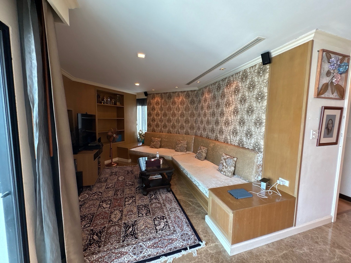 For RentCondoSathorn, Narathiwat : 🔥Rent 3BR 4BR + 1 Maid🔥223sqm🔥Floor33🔥85,000/month🔥Never rent before🔥