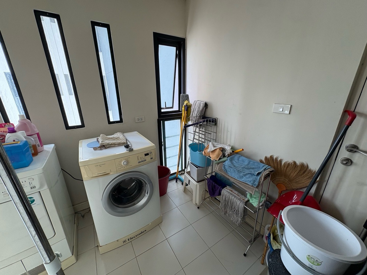 For RentCondoSathorn, Narathiwat : 🔥Rent 3BR 4BR + 1 Maid🔥223sqm🔥Floor33🔥85,000/month🔥Never rent before🔥