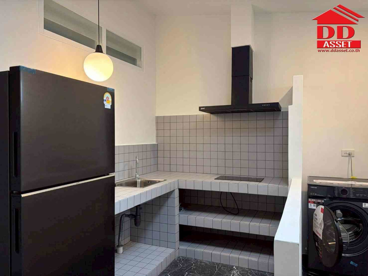 ทาวน์โฮมโชคชัย4 ลาดพร้าว71 : ขาย / ให้เช่า ทาวน์เฮ้าส์ 2 ชั้น รีโนเวทใหม่ โชคชัย 4 ซอย 38 หลังมุม Fully Furnished ลาดพร้าว  รหัสทรัพย์ : T8240