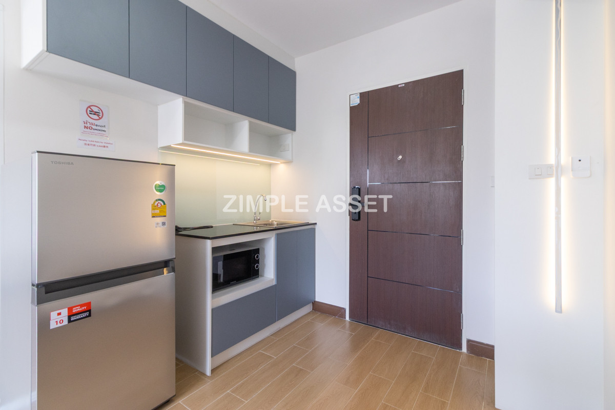 For RentSamut Prakan,Samrong : Line ID: @zimple_asset  Modern room apartment in Bang Phli, fully furnished with electrical appliances and great facilities Clean, secure, and conveniently located near shopping malls, community areas, and Bang Phli Industrial Estate.