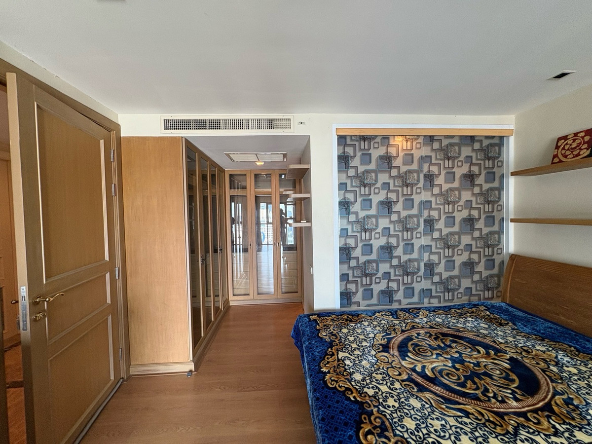 For RentCondoSathorn, Narathiwat : 🔥Rent 3BR 4BR + 1 Maid🔥223sqm🔥Floor33🔥85,000/month🔥Never rent before🔥