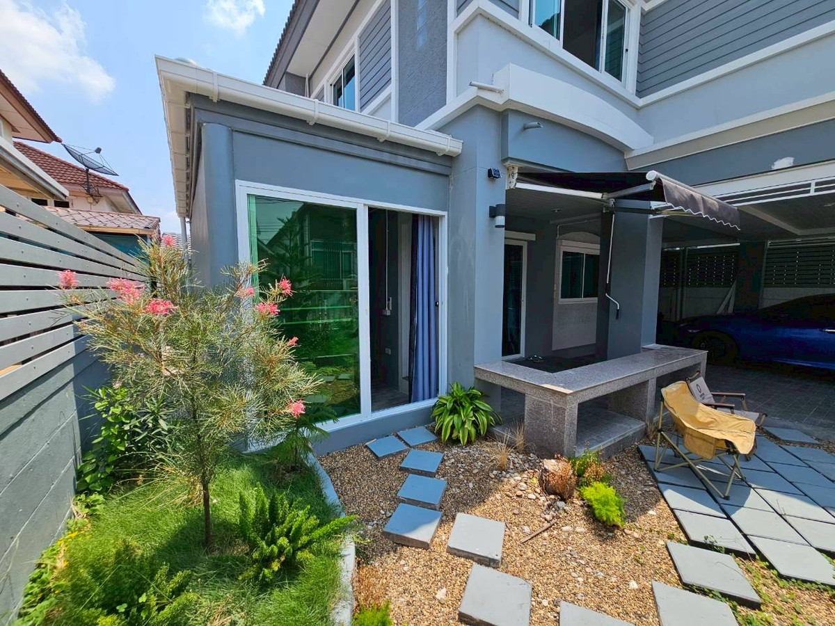 ให้เช่าบ้านนวมินทร์ รามอินทรา : ให้เช่าบ้านเดี่ยว เรสซิเด้นซ์พาร์ค ชวนชื่นซิตี้  4 ห้องนอน 4 ห้องน้ำ จอดรถ 2 คัน 