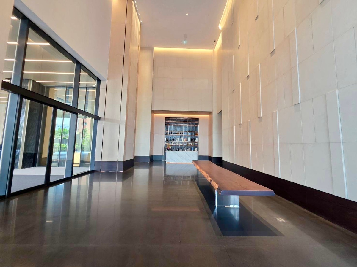 For SaleCondoWitthayu, Chidlom, Langsuan, Ploenchit : EI8HTEEN SEVEN: 3bed 3bath 173sqm. 72,000,000 Corner full lumpini view Am: 0656199198