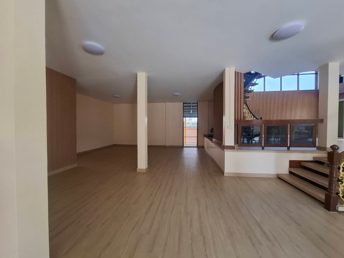 ให้เช่าบ้านลาดพร้าว เซ็นทรัลลาดพร้าว : 🏡 บ้านเดี่ยว 2 ชั้น ย่านลาดพร้าว 15 (ไม่ได้อยู่ในโครงการ)