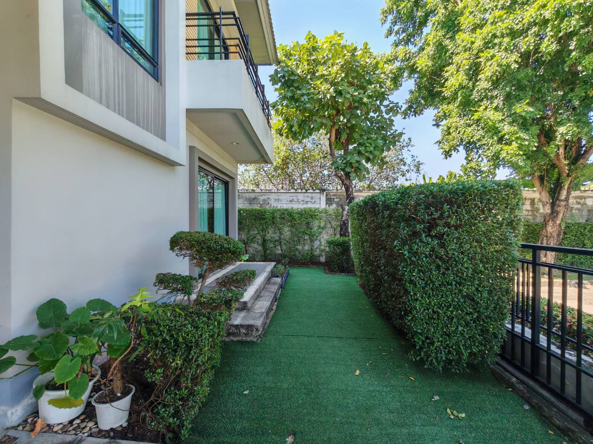 ให้เช่าบ้านนวมินทร์ รามอินทรา : ให้เช่าบ้านเดี่ยว ไลฟ์ บางกอก บูเลอวาร์ด รามอินทรา 65 (53 ตร.ว.) 4 นอน 3 น้ำ แปลงหน้าสวน พร้อมอยู่