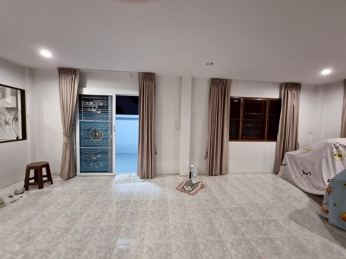 ให้เช่าบ้านนวมินทร์ รามอินทรา : บ้านเช่าใกล้รถไฟฟ้า ให้เช่าบ้านหทัยราษฎร์ มีนบุรี 51ตรว. 5นอน 3น้ำ 4ที่จอดรถ รับจดทะเบียนบริษัท