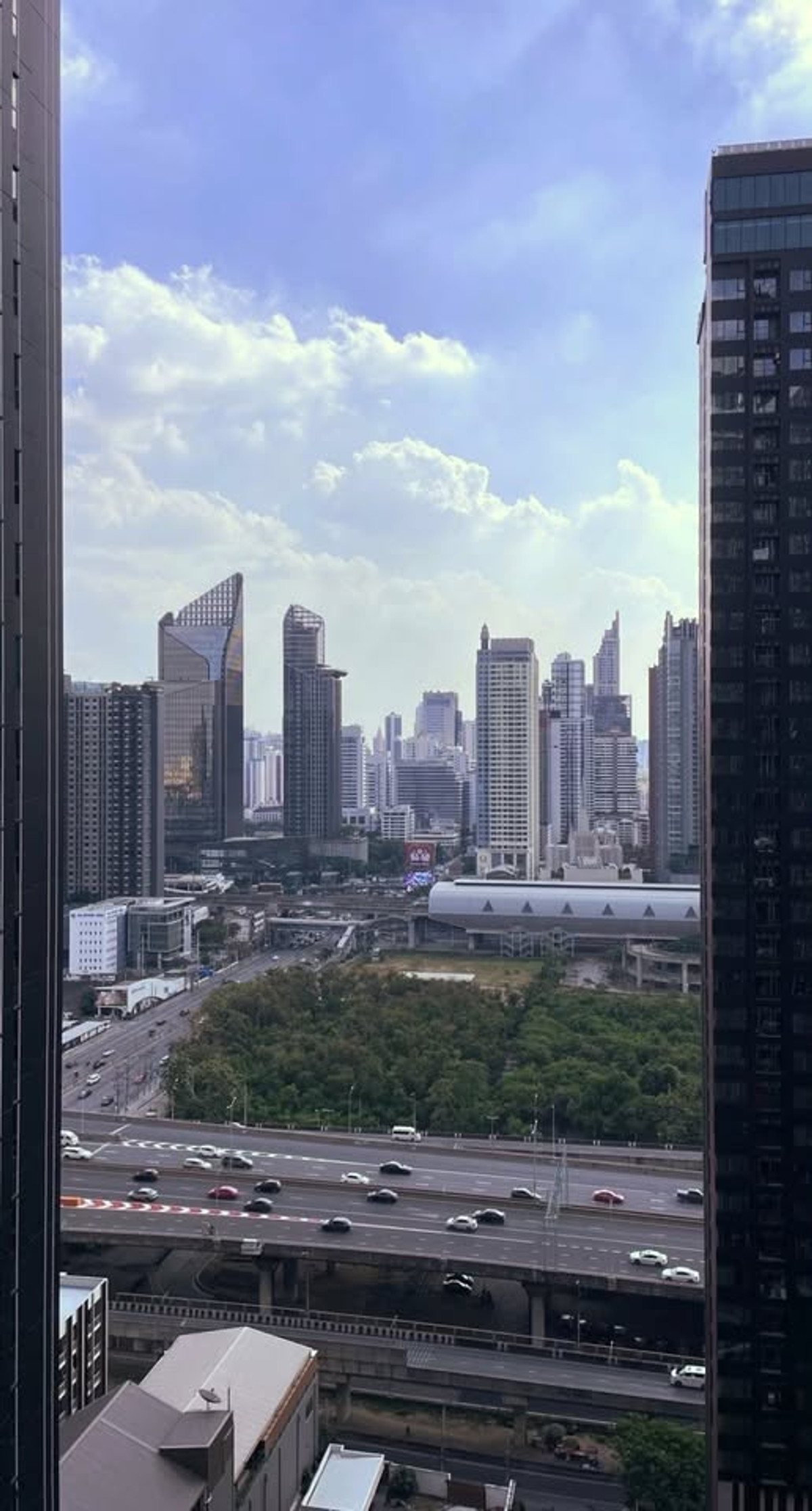 For SaleCondoRama9, Petchburi, RCA : Life Asoke - Rama 9 / Studio (FOR SALE), Life Asoke - Rama 9 / Studio (For Sale) POP053