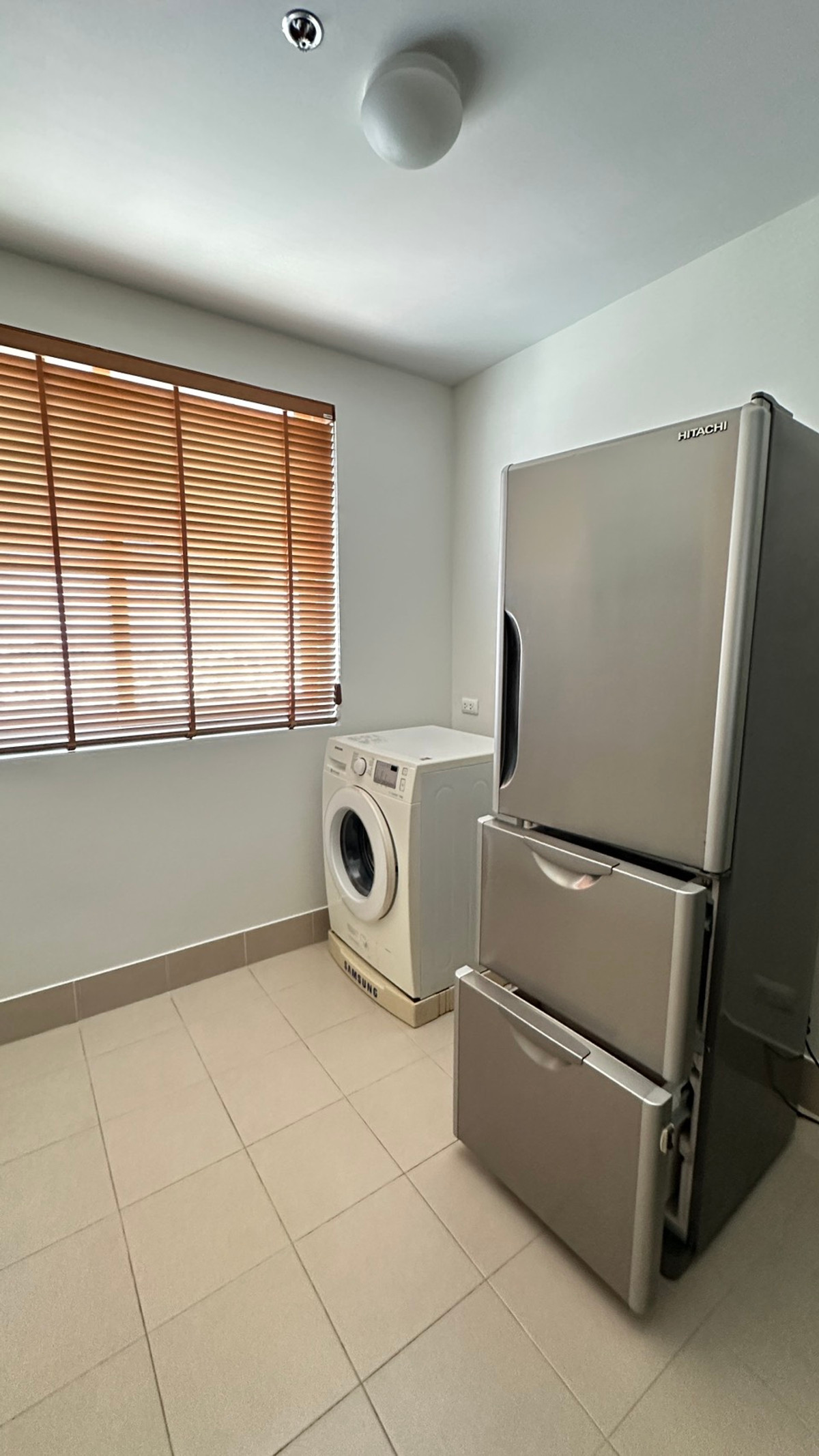 For SaleCondoRama9, Petchburi, RCA : Supalai Park Ekkamai - Thonglor / 2 Bedrooms (SALE WITH TENANT), Supalai Park Ekkamai - Thonglor / 2 Bedrooms (Sale with Tenant) NA012