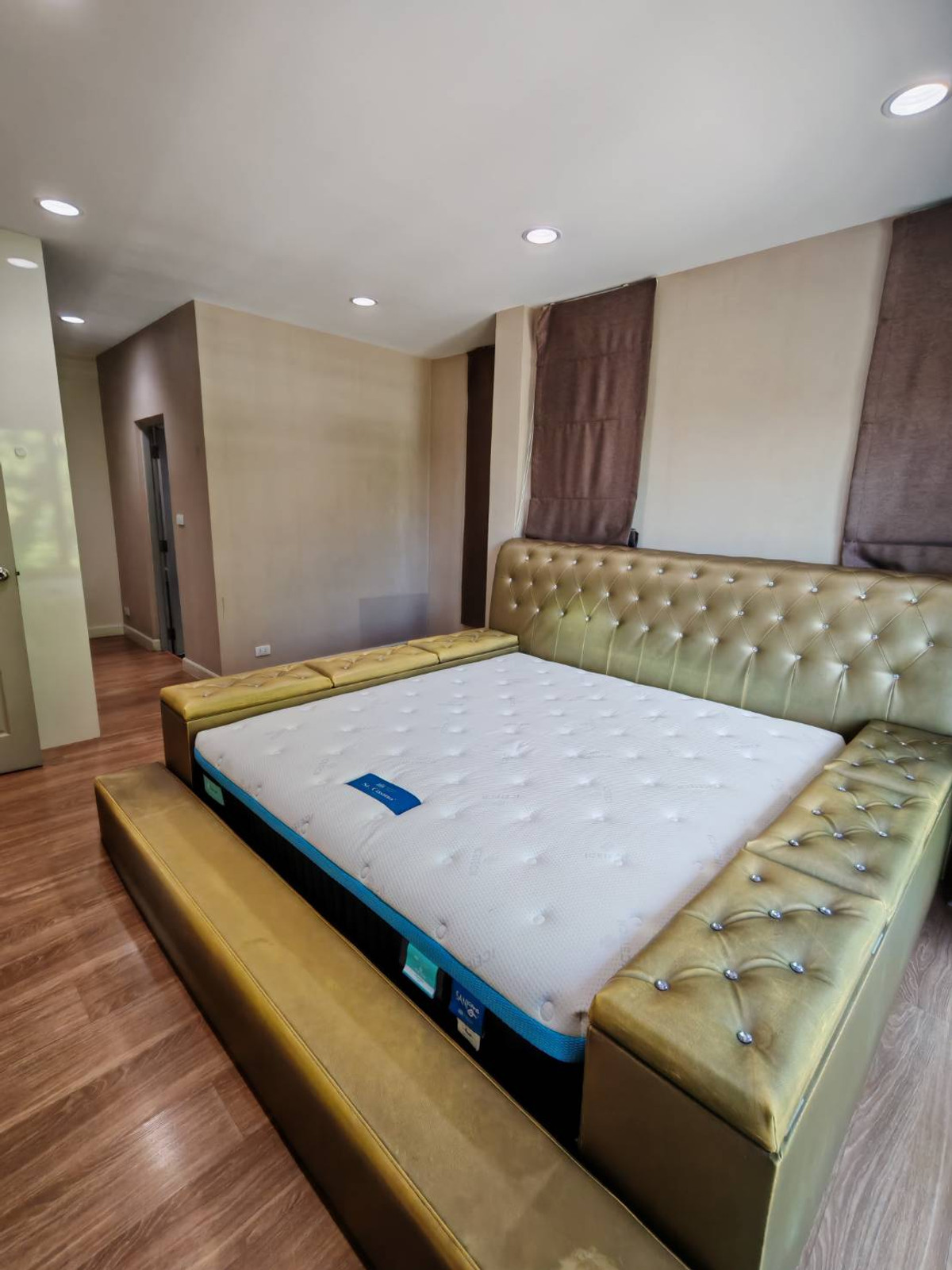 ให้เช่าบ้านนวมินทร์ รามอินทรา : ให้เช่าบ้านเดี่ยว ไลฟ์ บางกอก บูเลอวาร์ด รามอินทรา 65 (53 ตร.ว.) 4 นอน 3 น้ำ แปลงหน้าสวน พร้อมอยู่