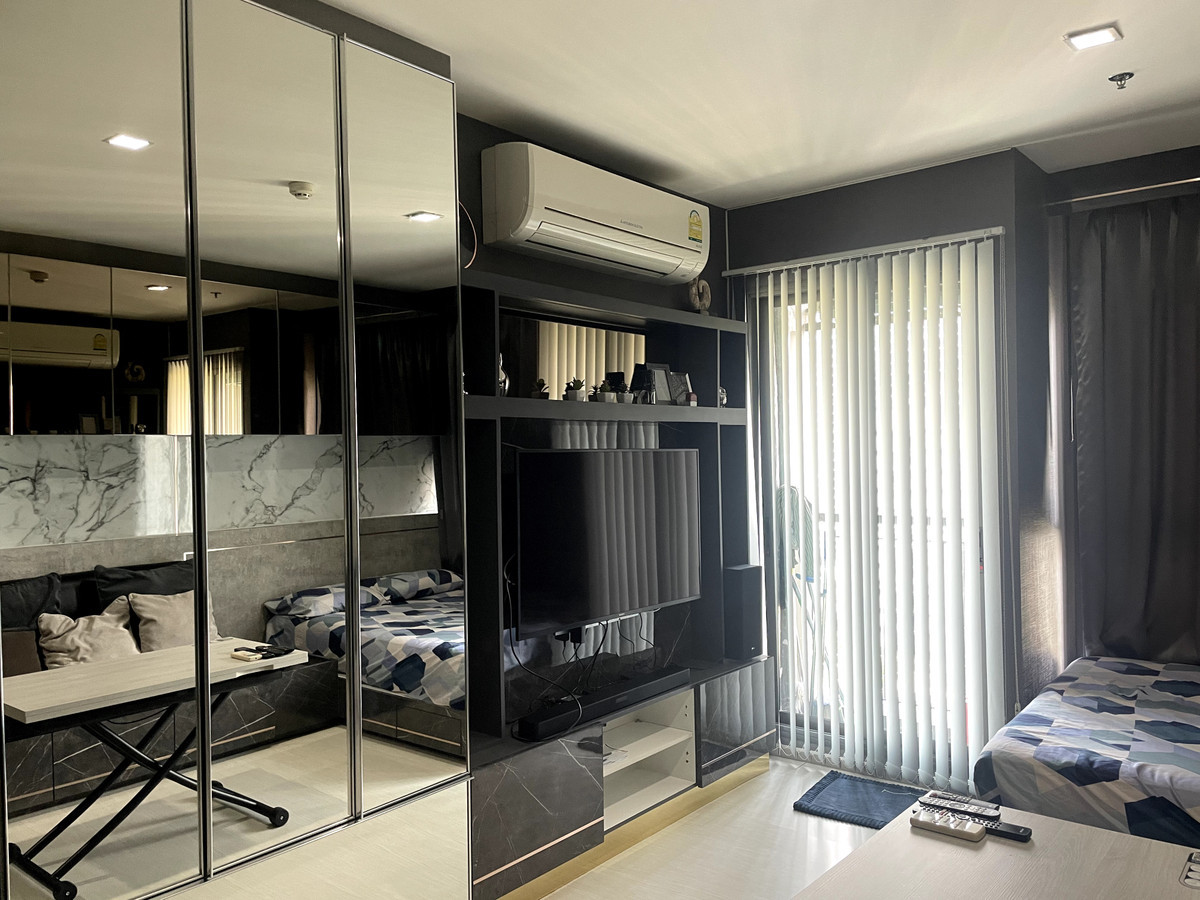 For RentCondoSukhumvit, Asoke, Thonglor : Room available 5 April 2026 for rent Rhythm Sukhumvit 36–38, great condo near BTS Thonglor and BTS Phrom Phong, convenient travel.