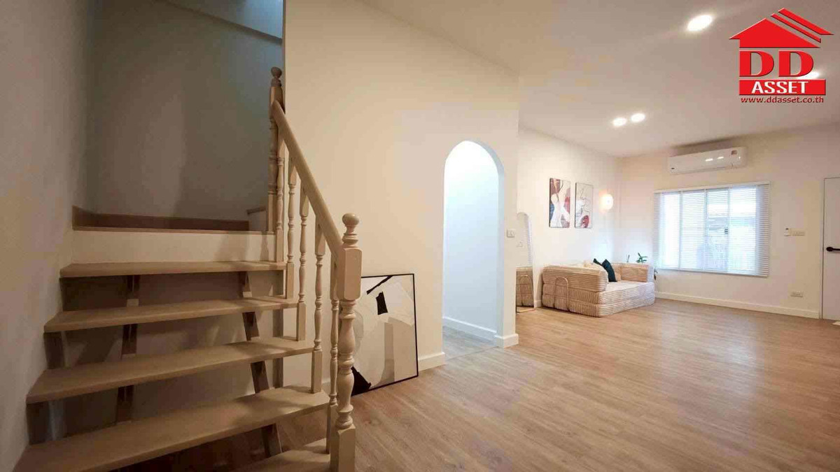 ทาวน์โฮมโชคชัย4 ลาดพร้าว71 : ขาย / ให้เช่า ทาวน์เฮ้าส์ 2 ชั้น รีโนเวทใหม่ โชคชัย 4 ซอย 38 หลังมุม Fully Furnished ลาดพร้าว  รหัสทรัพย์ : T8240