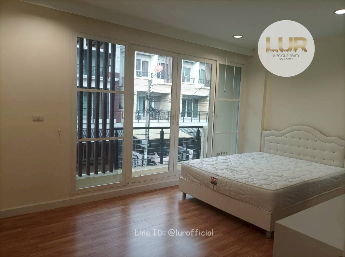 ให้เช่าทาวน์โฮมเลียบทางด่วนรามอินทรา : ❤️ ทาวน์โฮม 3 ชั้น ให้เช่า บ้านกลางเมือง เออร์บาเนี่ยน พระราม 9-ลาดพร้าว ❤️ 