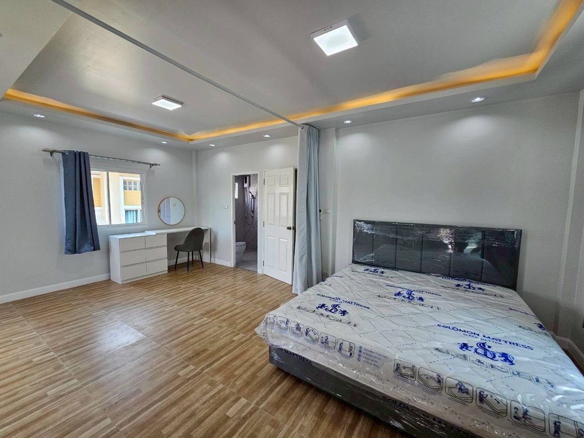 ให้เช่าบ้านนวมินทร์ รามอินทรา : ให้เช่าบ้านเดี่ยว เรสซิเด้นซ์พาร์ค ชวนชื่นซิตี้  4 ห้องนอน 4 ห้องน้ำ จอดรถ 2 คัน 