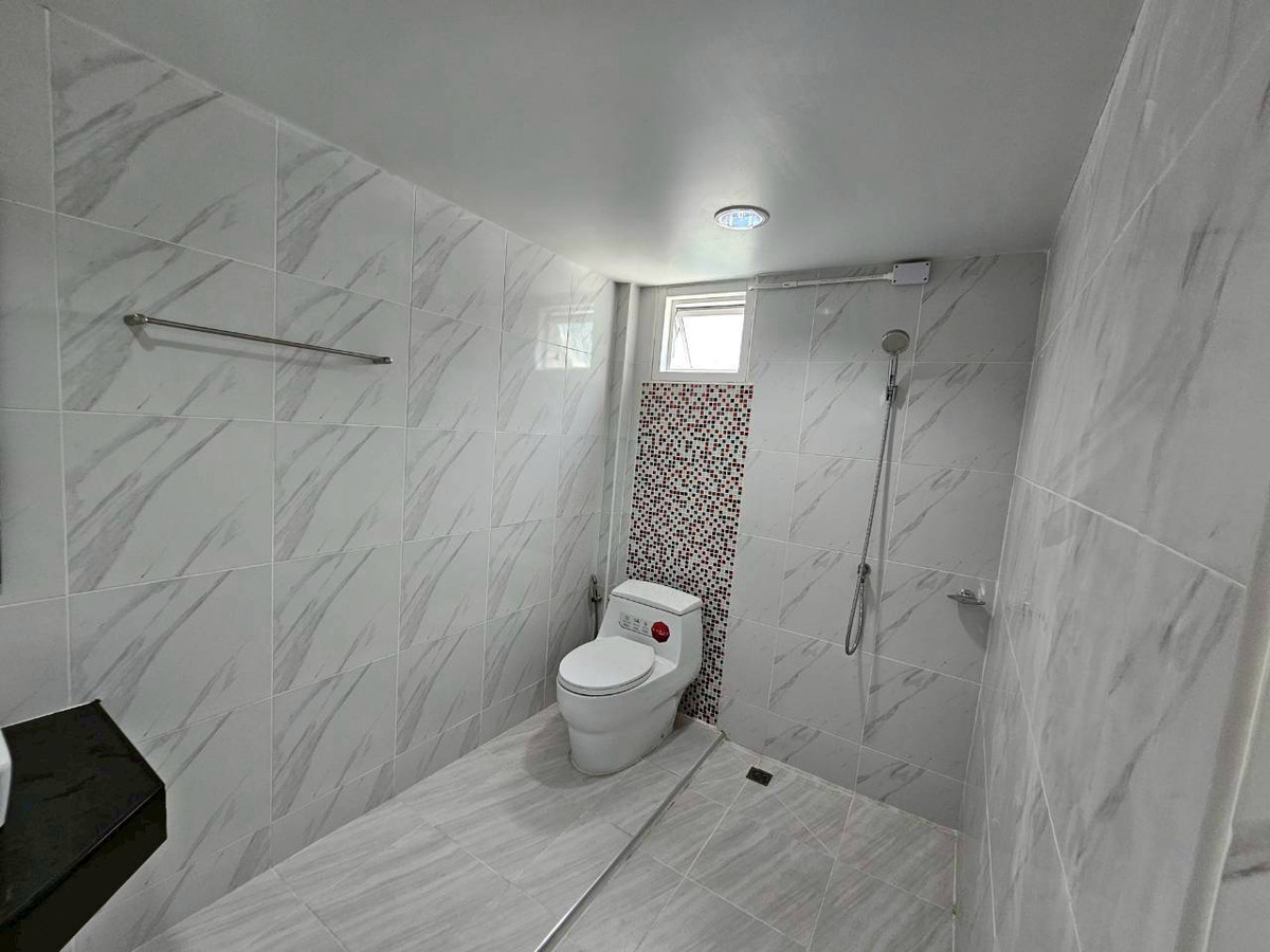 ให้เช่าบ้านนวมินทร์ รามอินทรา : ให้เช่าบ้านเดี่ยว เรสซิเด้นซ์พาร์ค ชวนชื่นซิตี้  4 ห้องนอน 4 ห้องน้ำ จอดรถ 2 คัน 