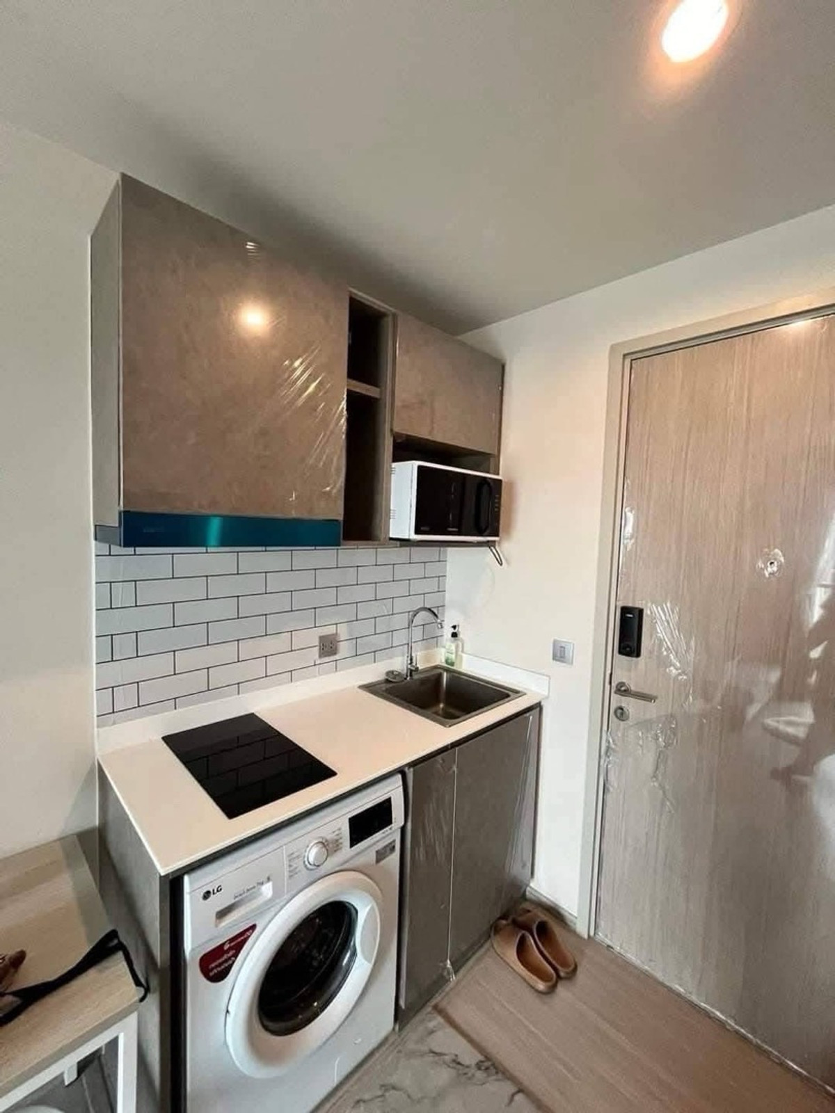 For RentCondoSamut Prakan,Samrong : #Z5075💥 190369 🔥Condo for rent Aspire Erawan Prime (old code Z1256)