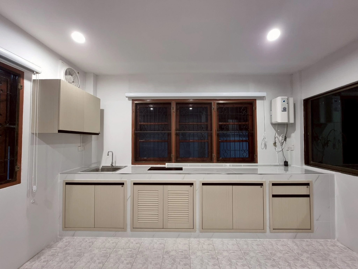 ให้เช่าบ้านนวมินทร์ รามอินทรา : บ้านเช่าใกล้รถไฟฟ้า ให้เช่าบ้านหทัยราษฎร์ มีนบุรี 51ตรว. 5นอน 3น้ำ 4ที่จอดรถ รับจดทะเบียนบริษัท