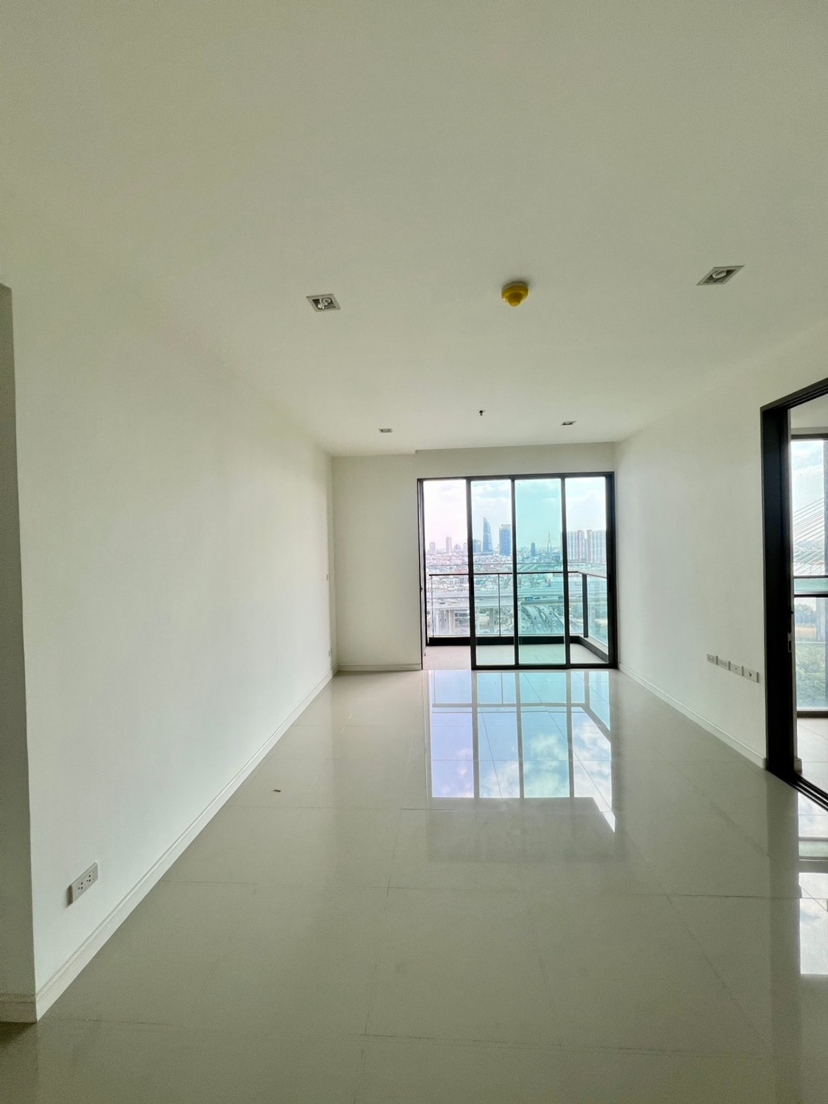 ขายคอนโดพระราม 3 สาธุประดิษฐ์ : ขายด่วนราคาดี [Private Lift] StarView Rama3 | 2 Bedrooms  มี2ห้อง Combine ได้ | High-floor unit ราคาเพียง 7,900,000บาท