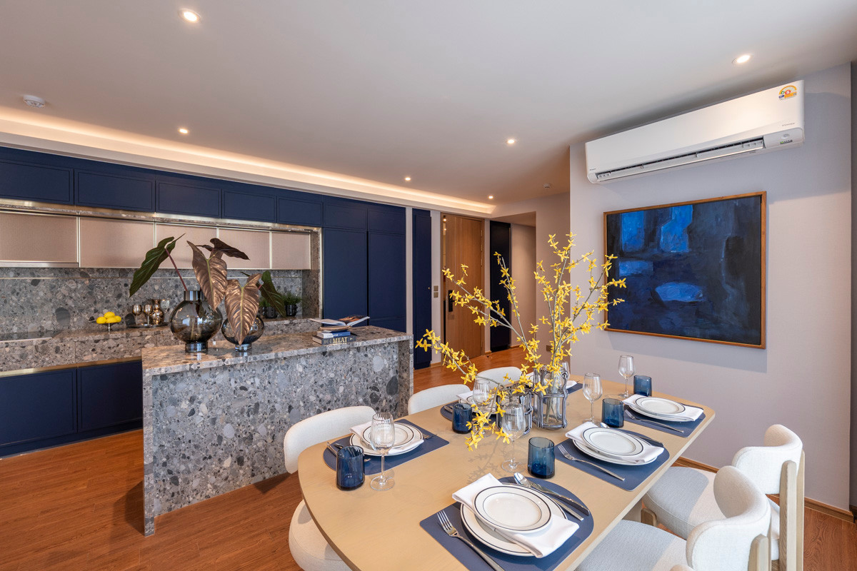 For RentCondoSukhumvit, Asoke, Thonglor : 🔥𝘽𝙚 𝙩𝙝𝙚 𝙛𝙞𝙧𝙨𝙩 𝙩𝙤 𝙧𝙚𝙣𝙩🔥 𝗩𝗜𝗔 𝟯𝟰 Condo, large room Pets allowed🐾 Newest, near BTS Thonglor.