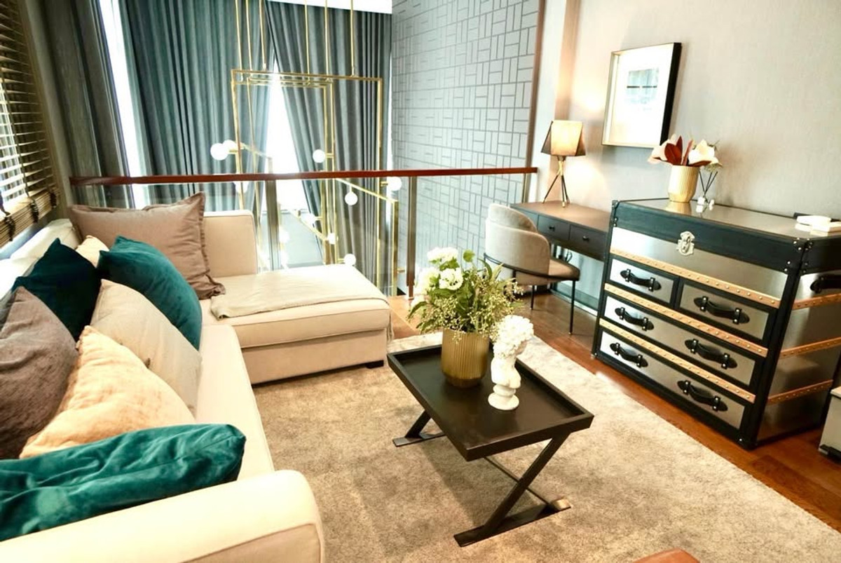 For RentHouseBangna, Bearing, Lasalle : For rent, 3-story detached house in the heart of the city | THE GENTRY SUKHUMVIT | 3 bedrooms, decorated in Minimal style, near leading shopping centers.