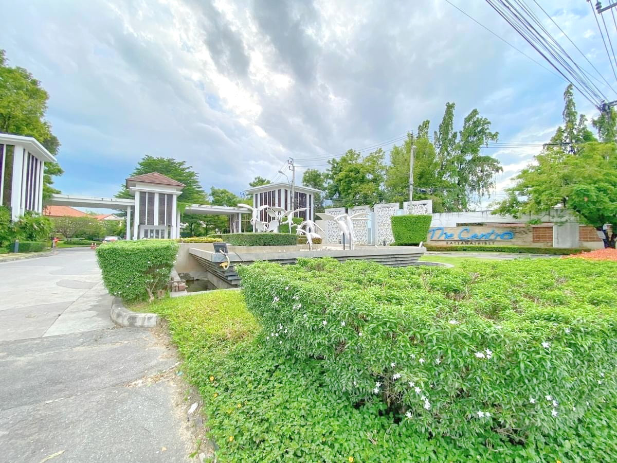 ให้เช่าบ้านนนทบุรี บางใหญ่ บางบัวทอง : ให้เช่า บ้านเดี่ยว เดอะ เซนโทร รัตนาธิเบศร์  ติดถนนบางกรวย-ไทรน้อย บางเลน บางใหญ่ ใกล้ MRT สถานีบางพลู :