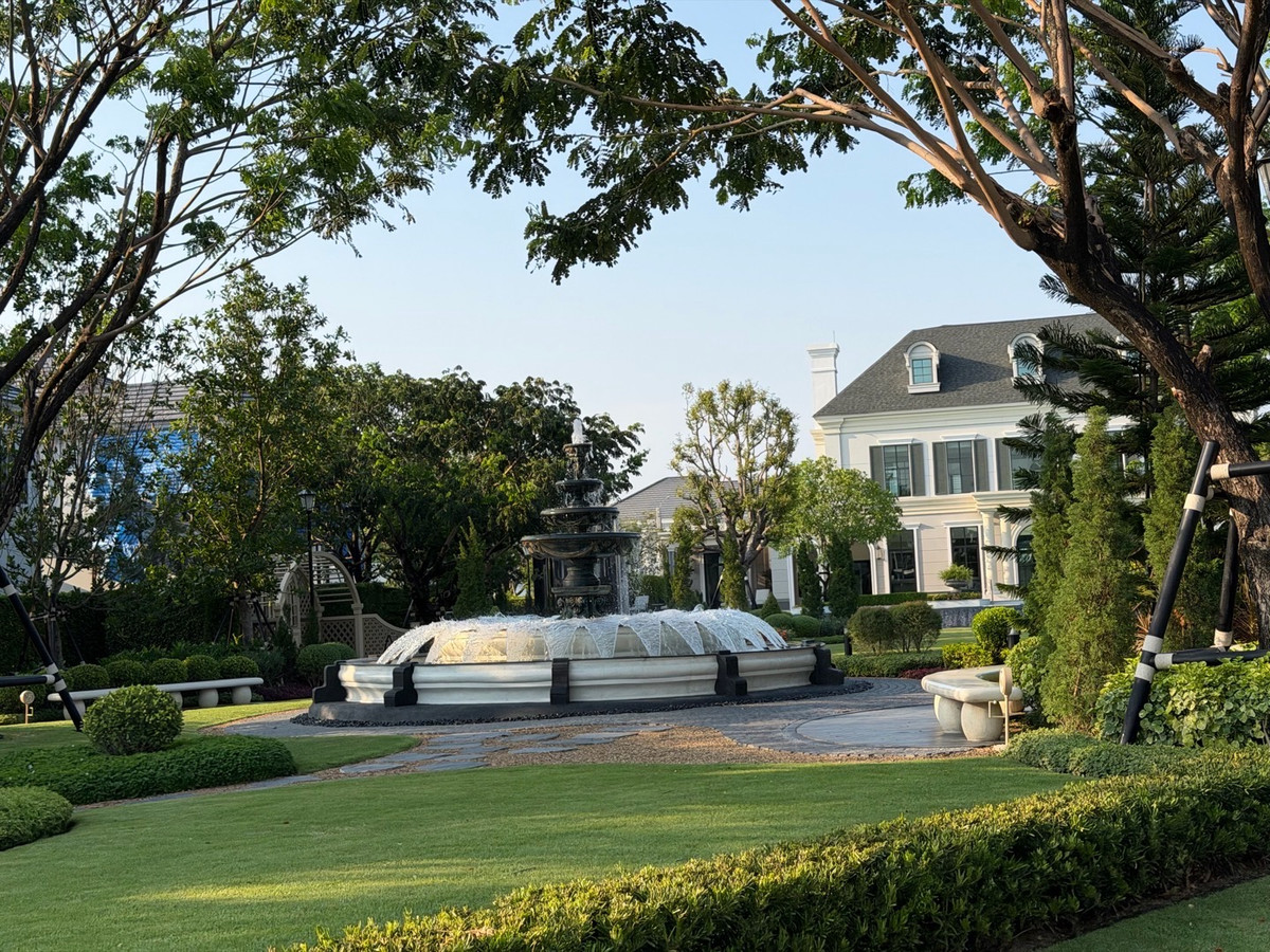 ให้เช่าบ้านบางนา แบริ่ง ลาซาล : ให้เช่าบ้านเดี่ยวหรู เศรษฐสิริ บางนา กม.10 บ้านเดี่ยวดีไซน์โมเดิร์น เรียบหรู ฟังก์ชันลงตัว เหมาะสำหรับครอบครัวที่ต้องการความเป็นส่วนตัวในโครงการระดับพรีเมียม